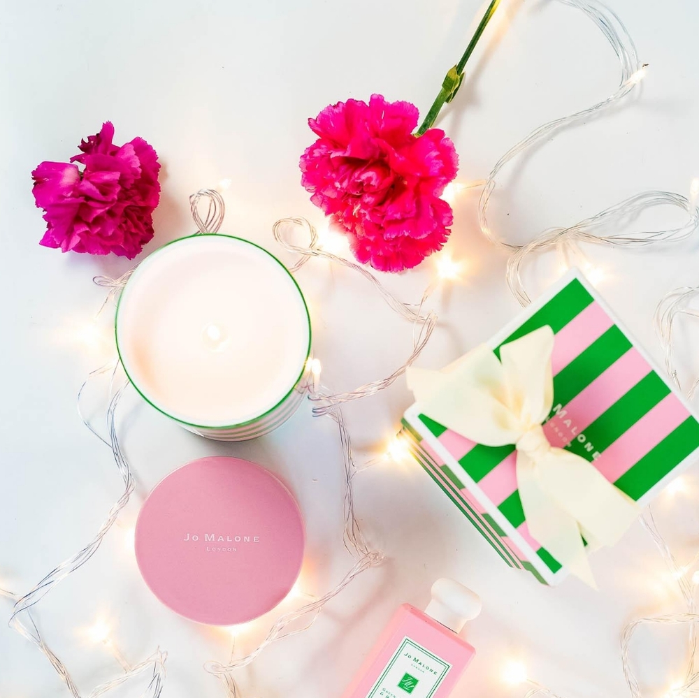 Jo Malone Green Almond & Redcurrant Holiday Candle - Picture 6 of 7